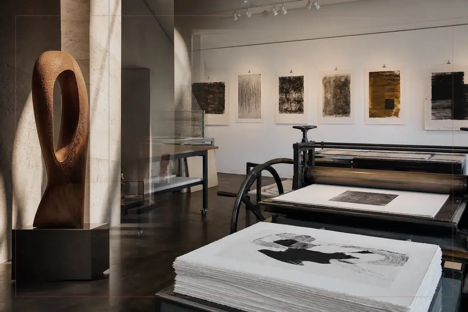 Montgomery Museum of Fine Arts 가이드를 위한 시각 예술 에디토리얼 구성