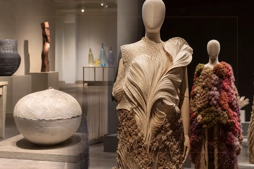 Composizione editoriale sulle arti visive per la guida di Reykjavik Art Museum